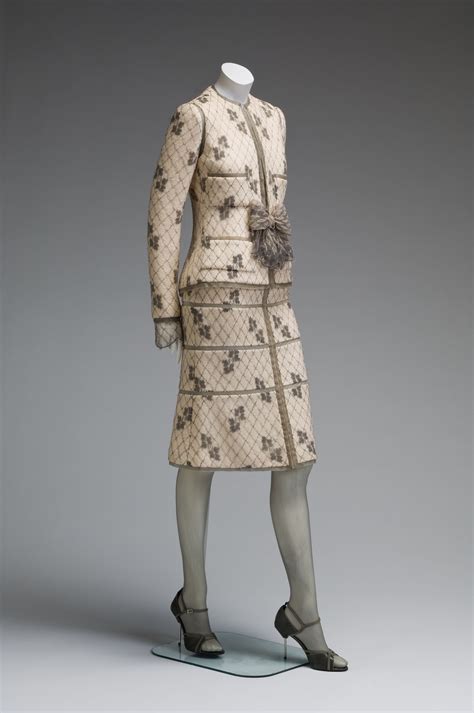 l'art nouveau e chanel|Chanel suits meaning.